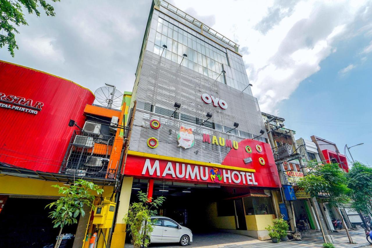 Maumu Hotel & Lounge Surabaya Exteriör bild